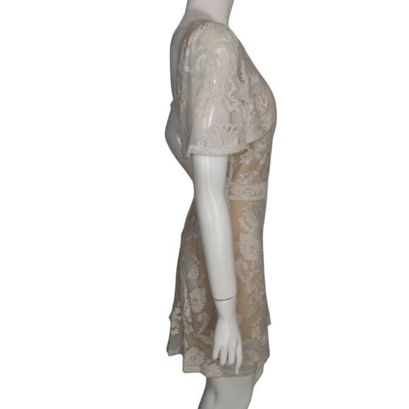 FOR LOVE AND LEMONS Dress, L, Backless, Full Lace/Nude lining, Flutter sleeve - Picture 8 of 13